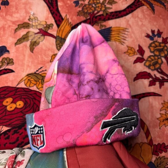 Pink Marble Buffalo Bills Winter Hat - Picture 1 of 3